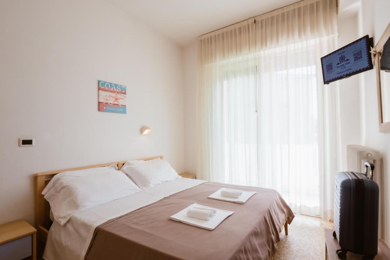 Hotel Villa Del Mare Сенигалия Екстериор снимка